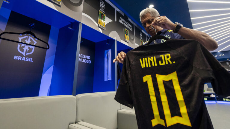 Seleção brasileira jogará com uniforme preto pela 1ª vez na história