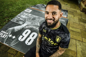 Douglas Luiz, do Aston Villa - Alexandre Battibugli/PLACAR