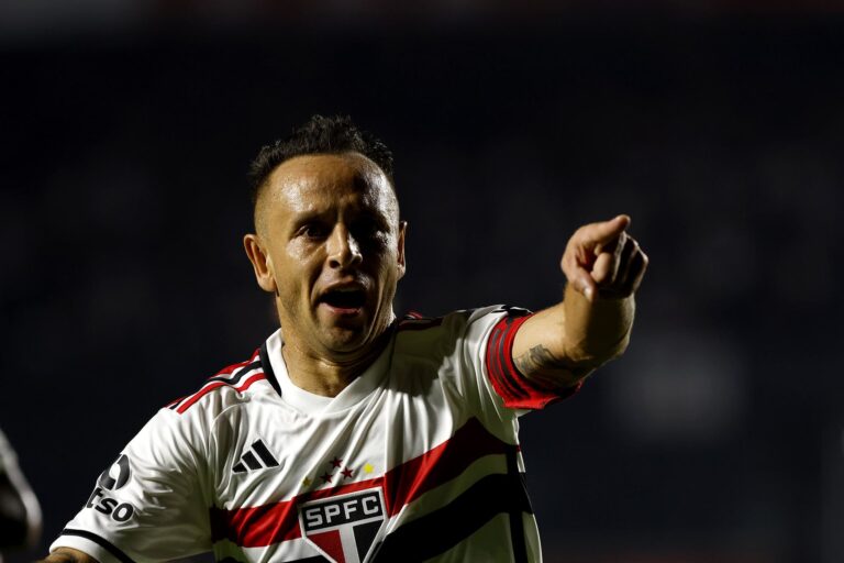 São Paulo bate Palmeiras e abre vantagem nas quartas da Copa do Brasil