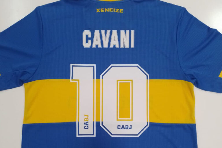 Boca Juniors oficializa a contratação do uruguaio Edinson Cavani