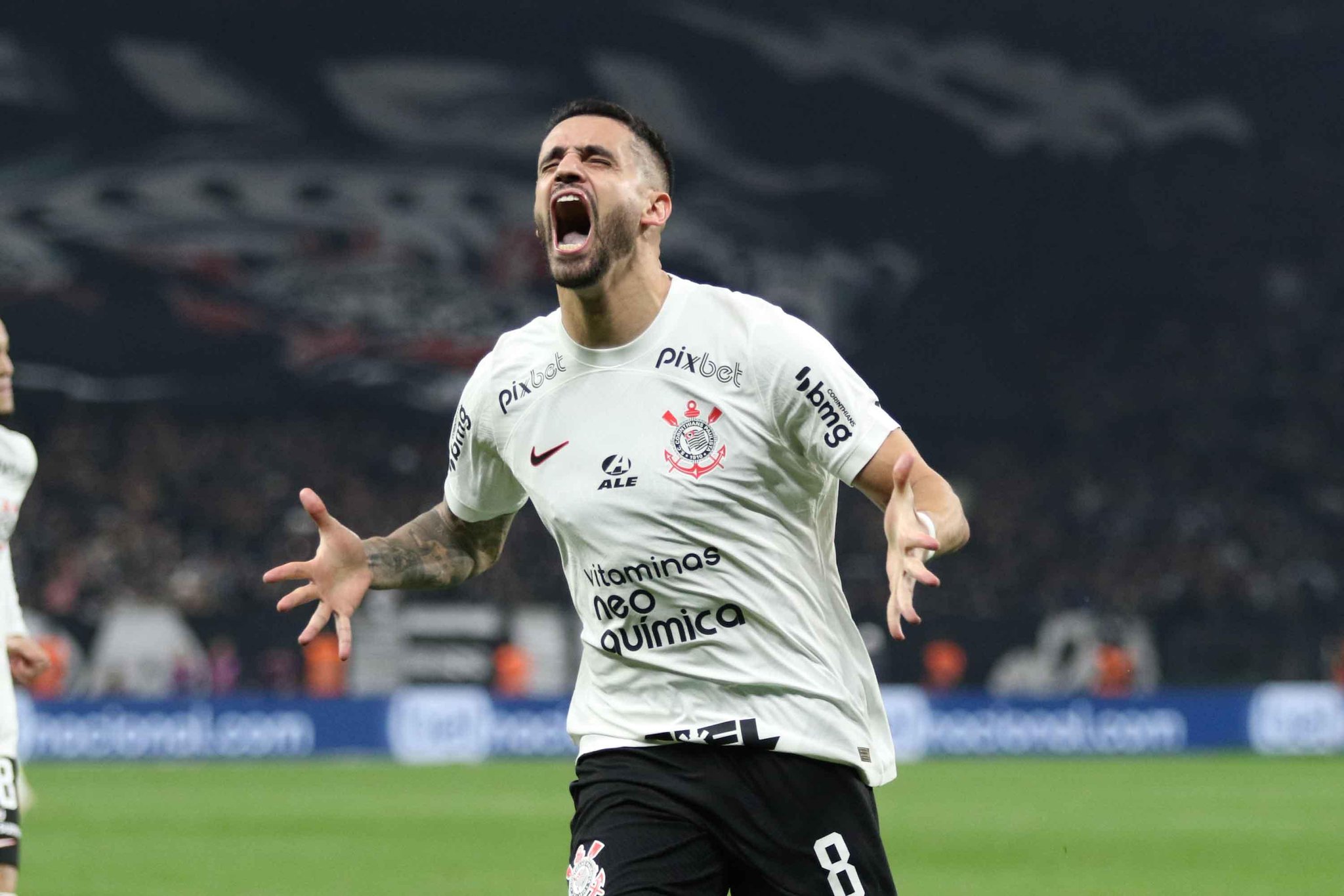 Corinthians vence o Cruzeiro novamente e vai à semi do Brasileirão