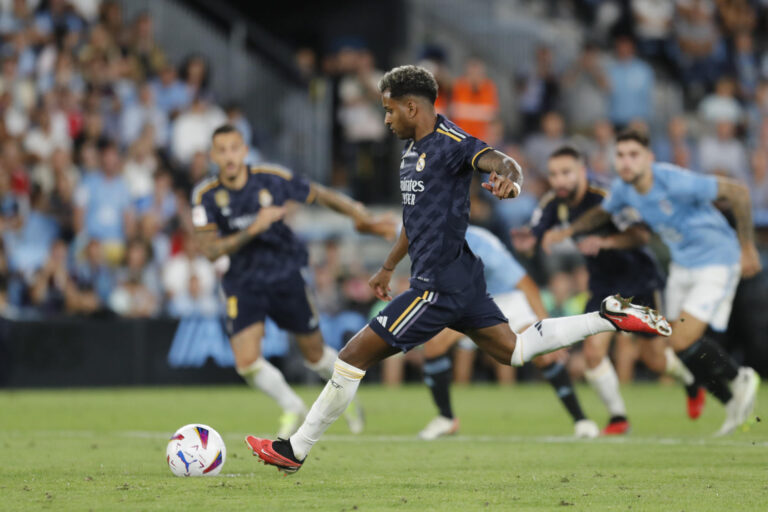 Pênalti gera novo atrito entre Rodrygo e Ancelotti no Real Madrid