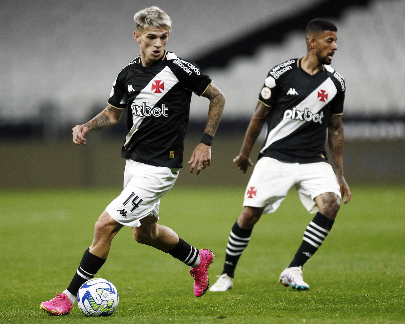 Vasco x Red Bull Bragantino: onde assistir, escalações e arbitragem