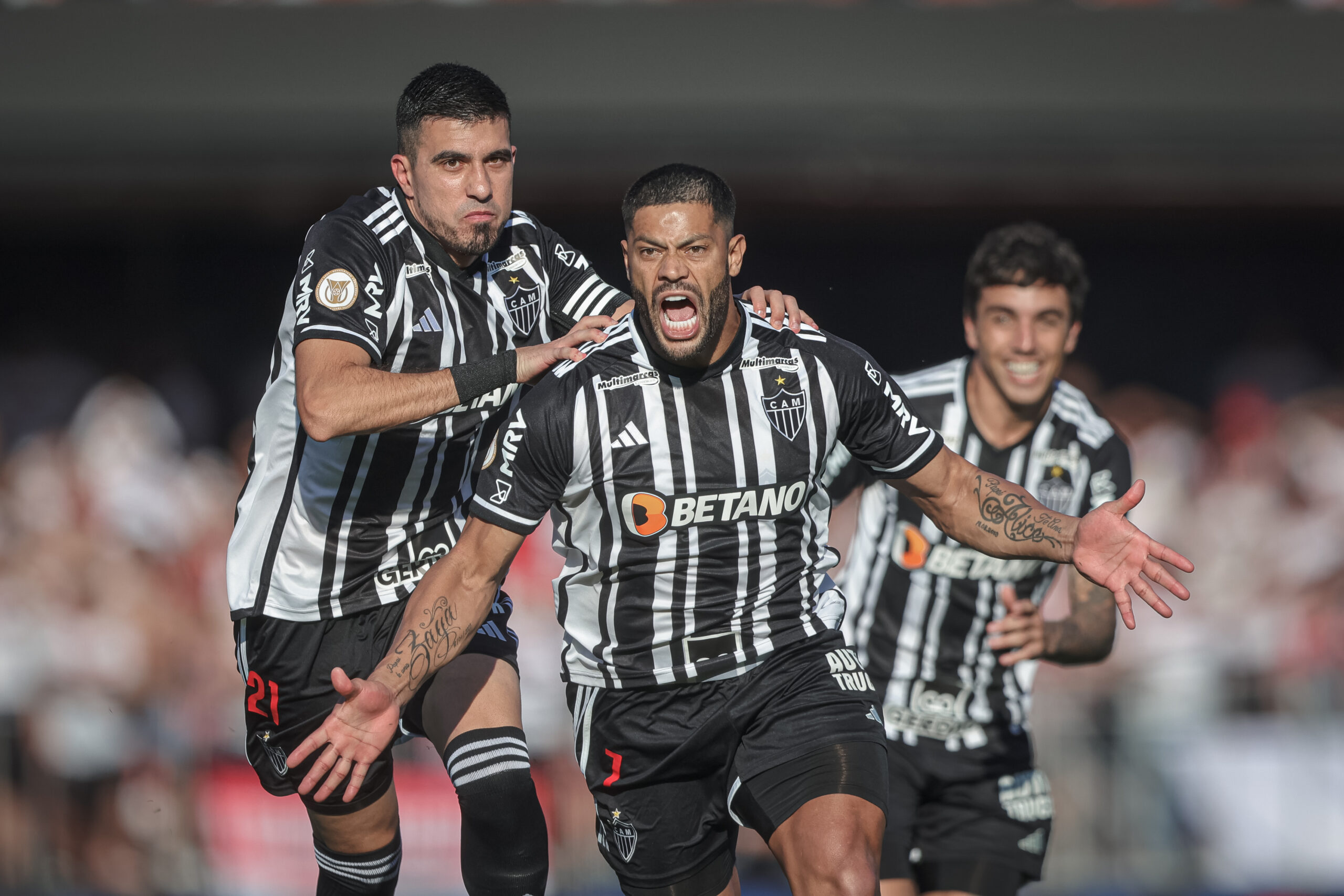 Galo quebra sequência de 10 jogos e volta a vencer na temporada, a primeira de Felipão - Foto: Pedro Souza / Atlético