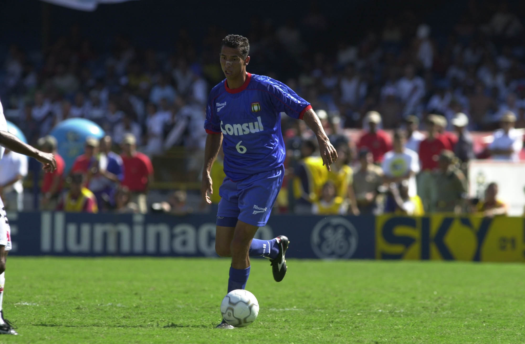 César, do São Caetano, durante a final da Copa João Havelange de 2000 - Ricardo Correa/PLACAR
