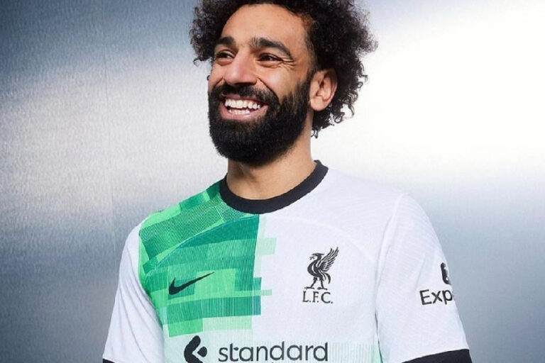 United e Barça de branco, Liverpool de verde e outras camisas ‘exóticas’
