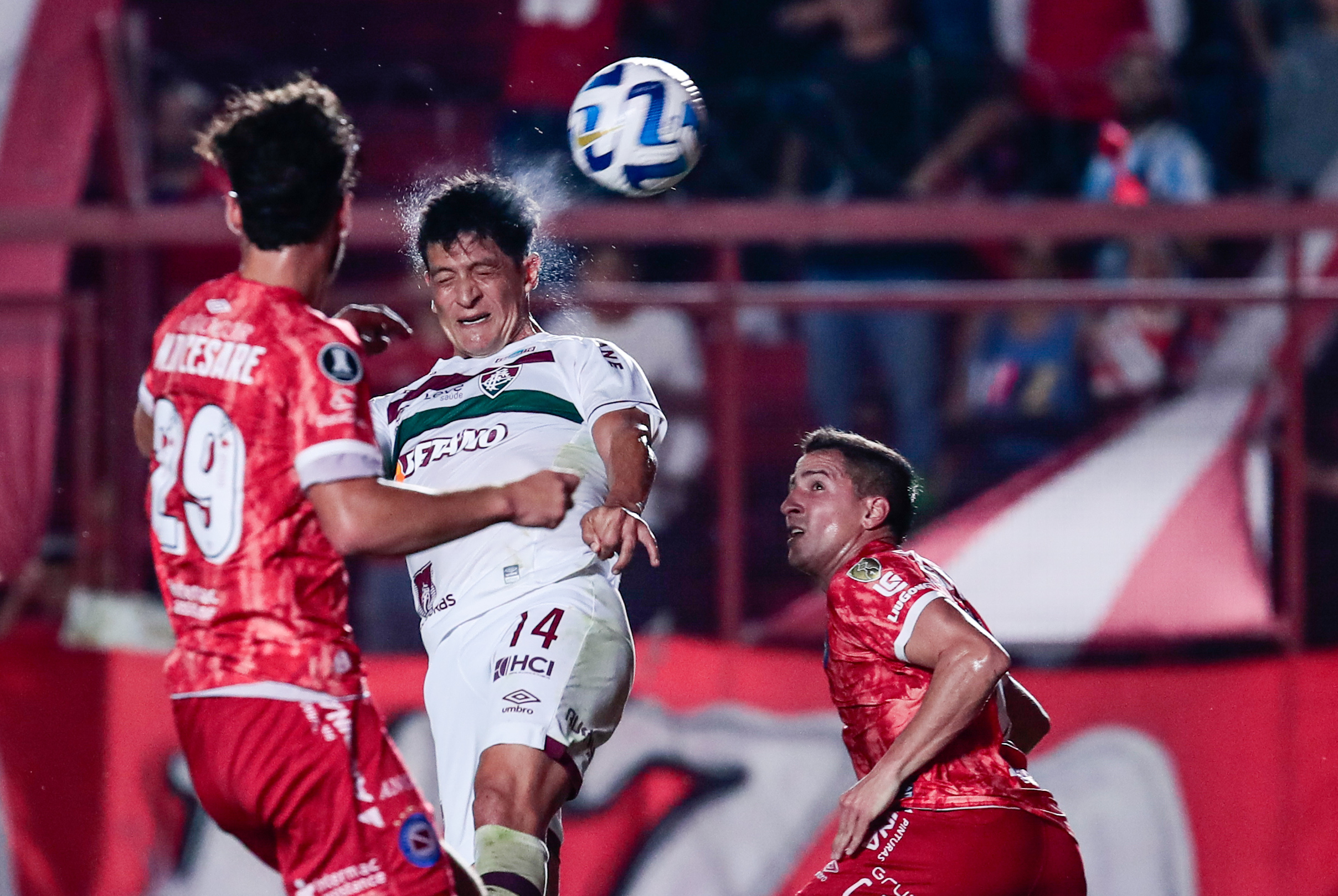 Libertadores: Fluminense e Argentinos Jrs. empatam em jogo com lesão chocante