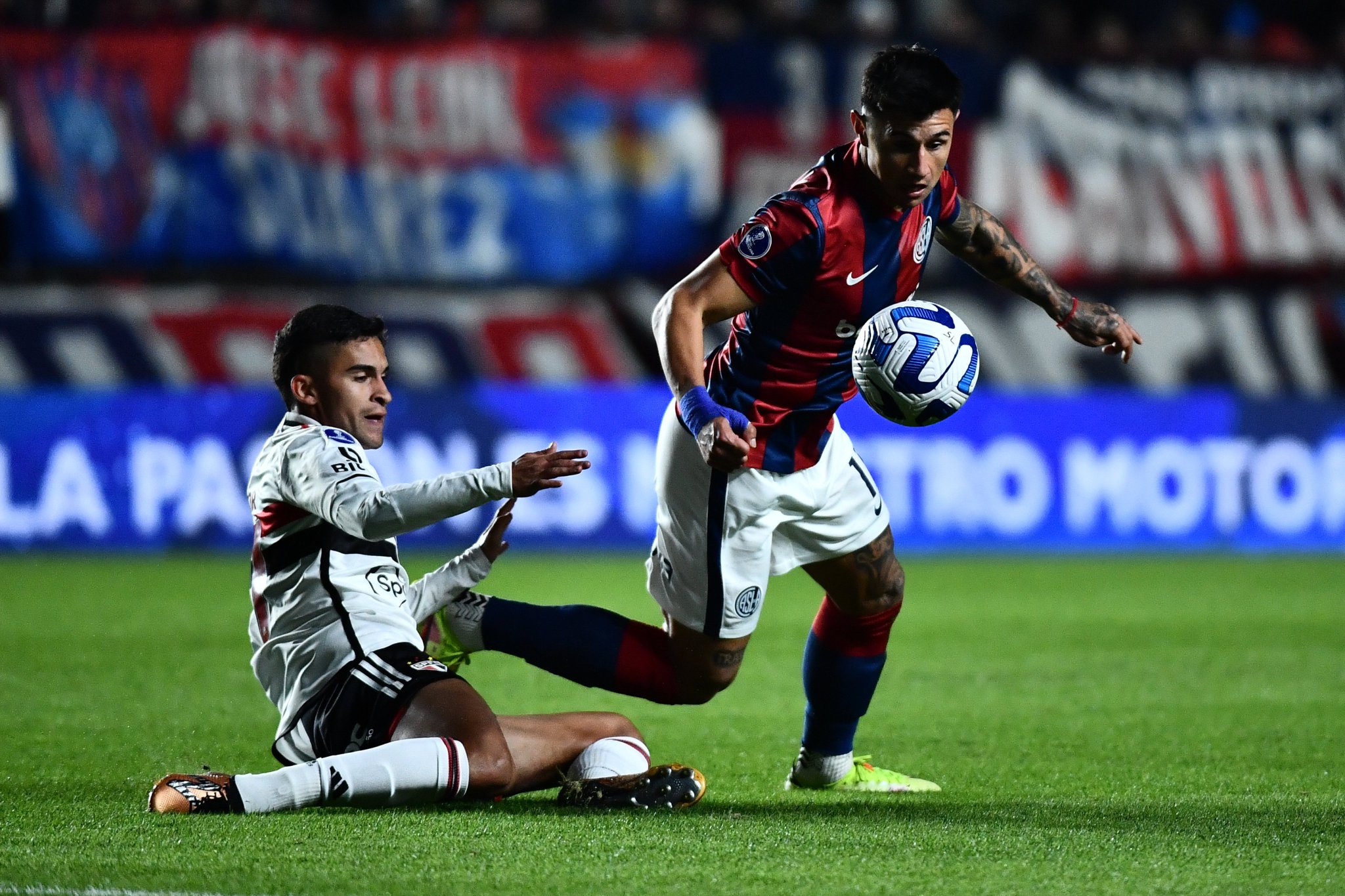 San Lorenzo vence o São Paulo na ida das oitavas da Sul-Americana