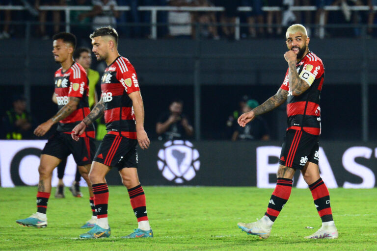 Gabigol protesta após eliminação: ‘A Conmebol é aqui do lado… foi um roubo’