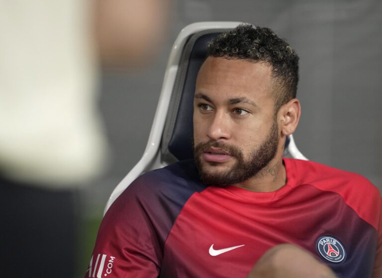 Neymar e Barcelona se acertam para retorno após seis anos, diz TV espanhola