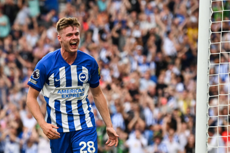 Quem é Evan Ferguson, o irlandês estrela do badalado Brighton