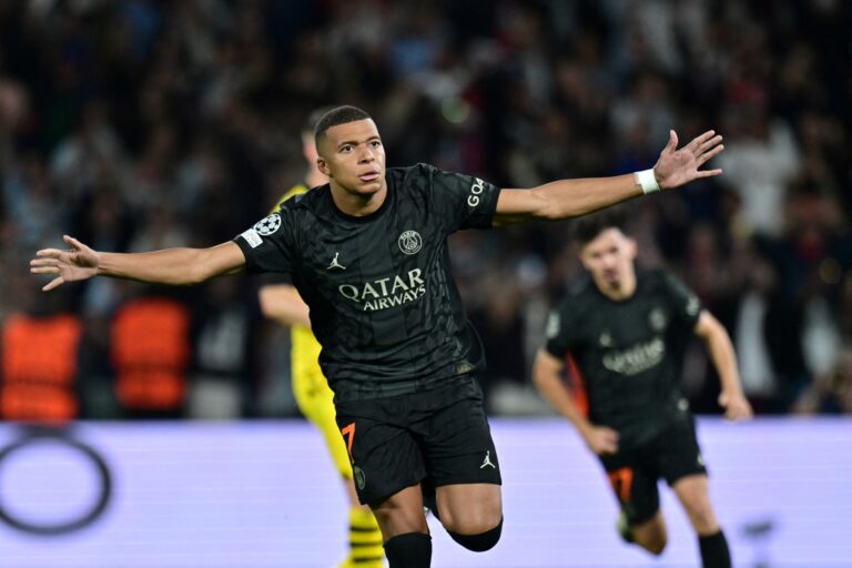 Mbappé lidera o PSG em vitória contra o Dortmund na estreia da Champions