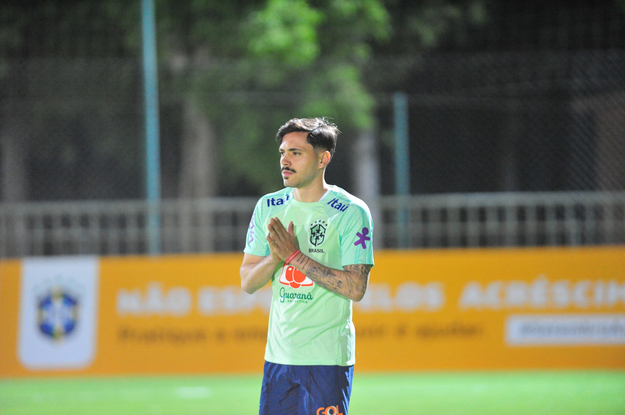 Dois jogadores do Corinthians integram lista da CBF de 'possíveis