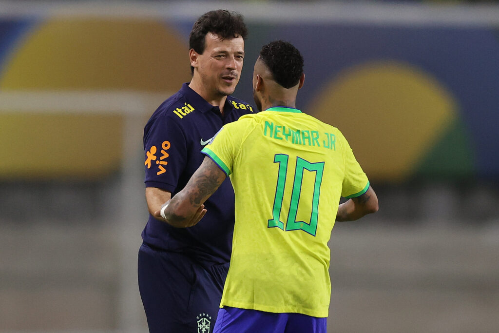 Brasil goleia Paraguai pelas Eliminatórias da Copa; Próximo jogo é