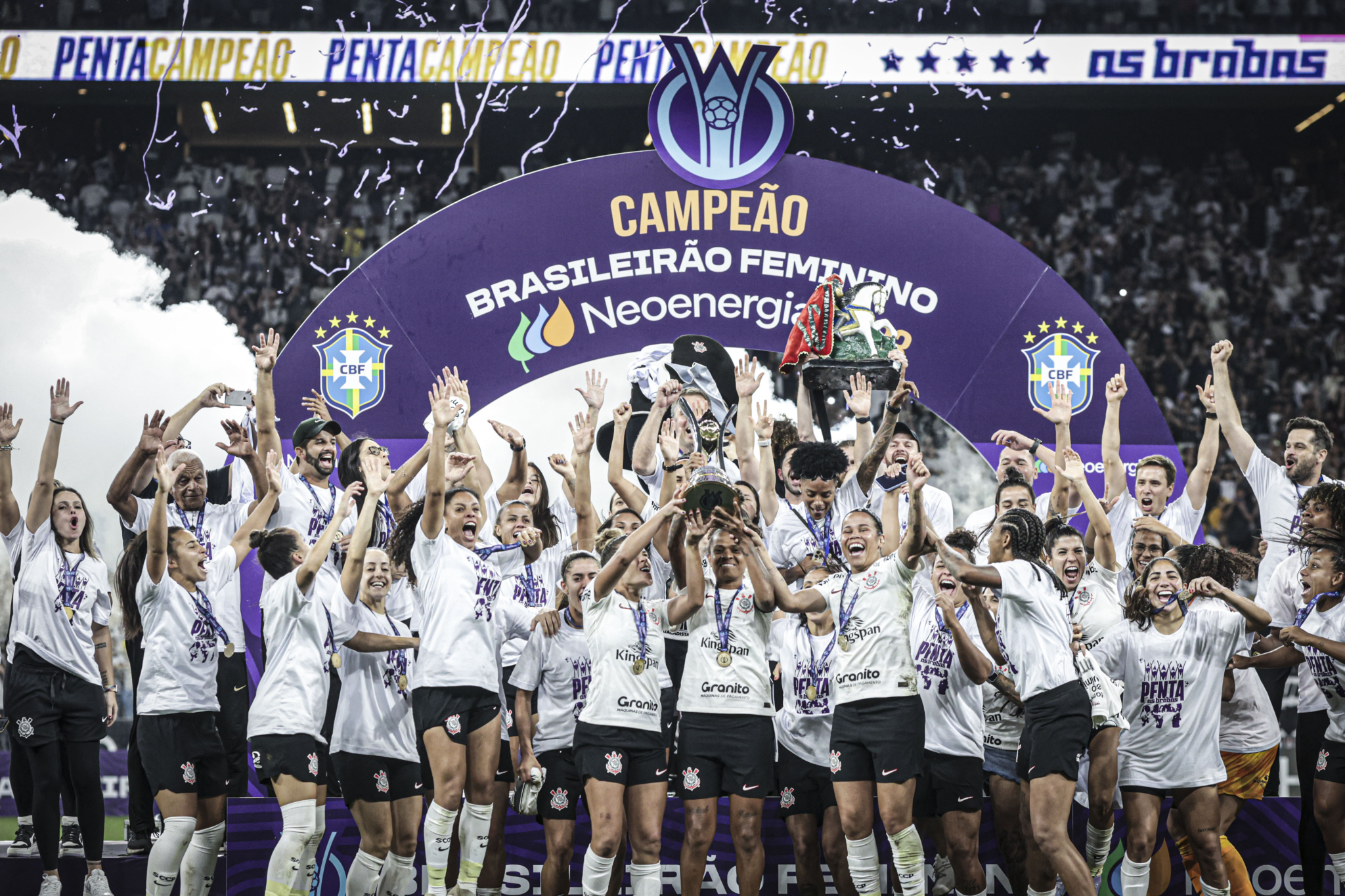 Brasileirão feminino: Corinthians vence a Ferroviária e é pentacampeão -  Placar - O futebol sem barreiras para você