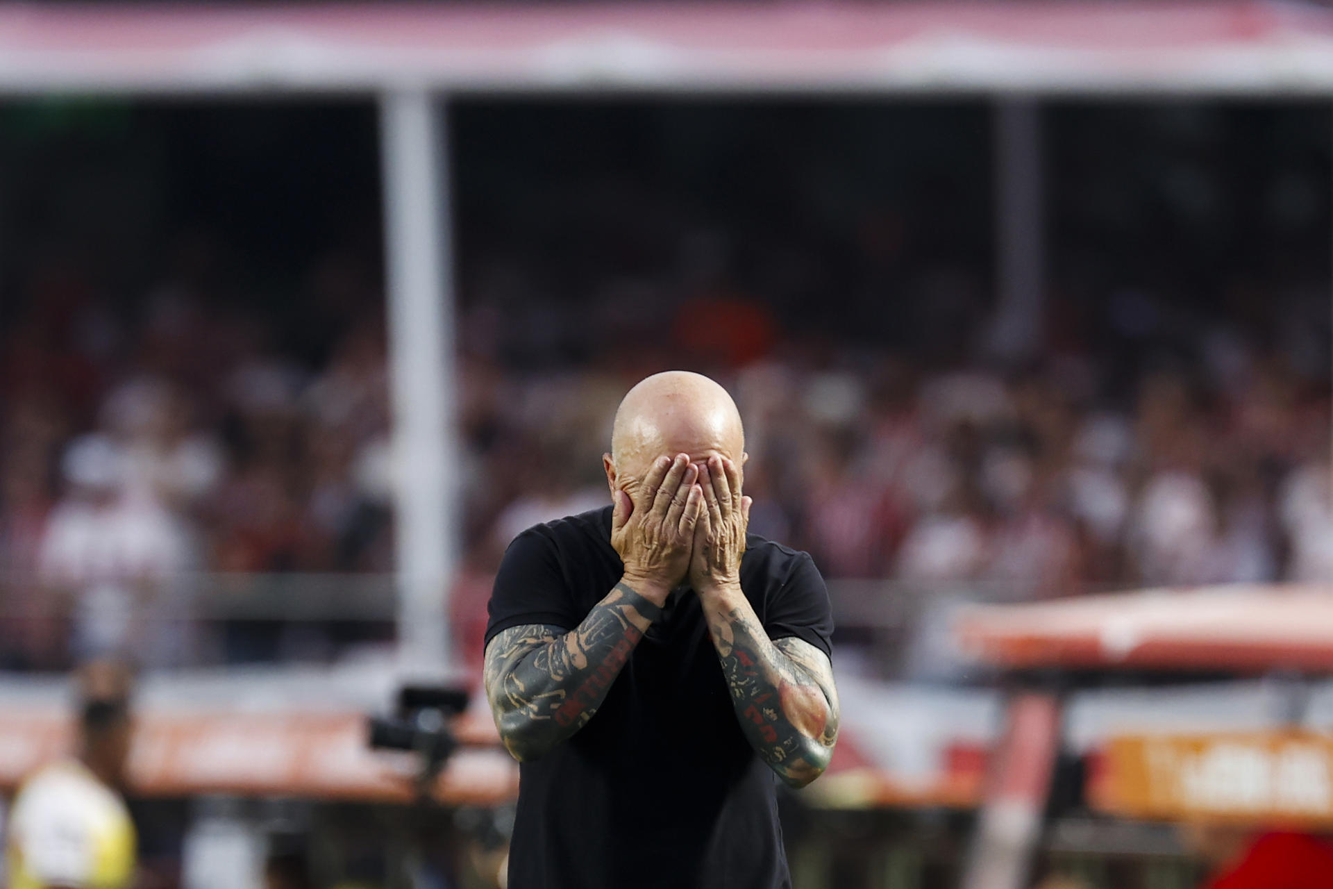 Flamengo oficializa a demissão do técnico Jorge Sampaoli