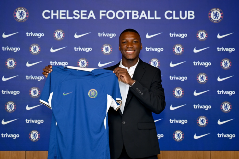 Premier League sobra no mercado e clubes ingleses batem recorde de gastos