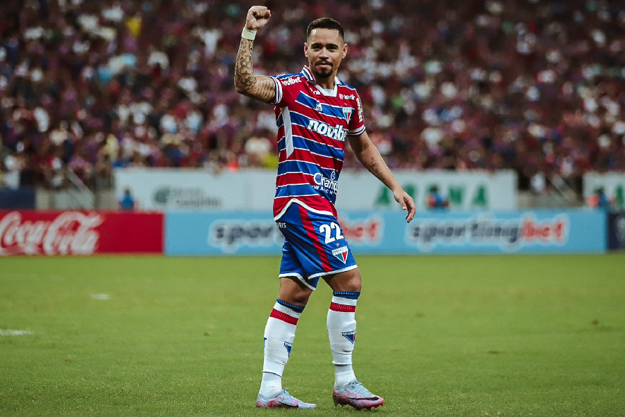 Wesley marca seu primeiro gol pelo time profissional do Corinthians