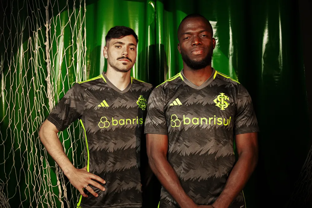 Camisa Adidas Internacional 2023/2024 III Sem Número Cinza e Verde