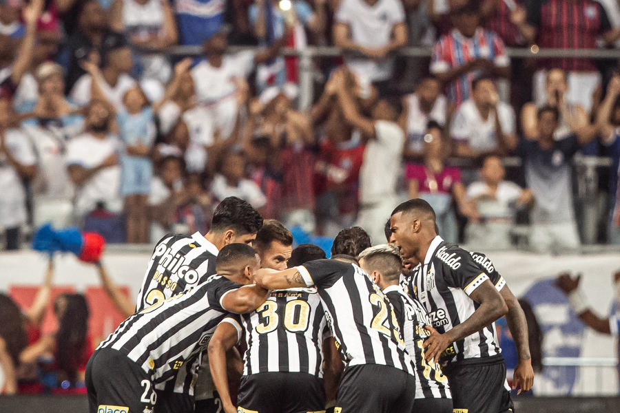 Na luta contra o rebaixamento, Goiás faz duelo direto com o Bahia