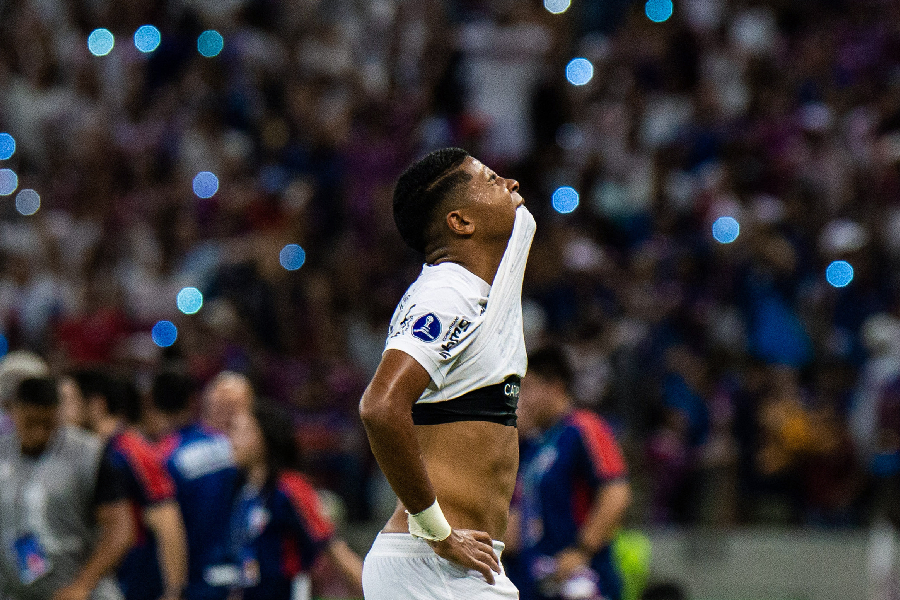 Wesley lamenta erro do Corinthians na partida - Thiago Gadelha/AFP