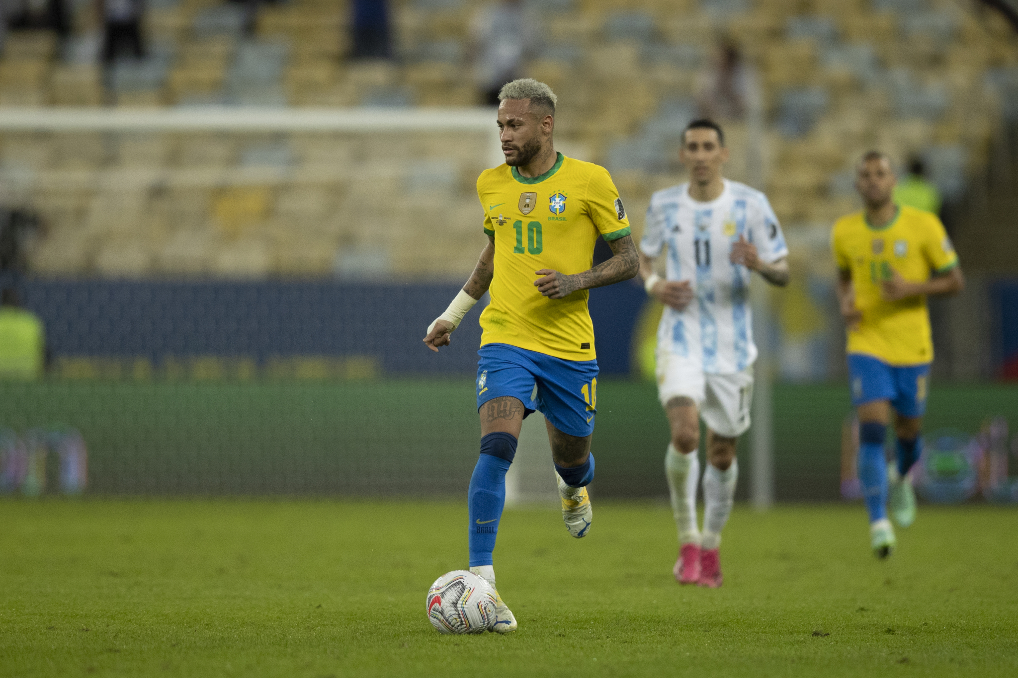 Clássico entre Brasil e Argentina será disputado no Maracanã, em novembro