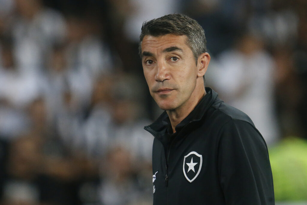 Trabalho do técnico português fez Botafogo perder gordura na liderança bancar Tiquinho Soares foi estopim - Vitor Silva/Botafogo