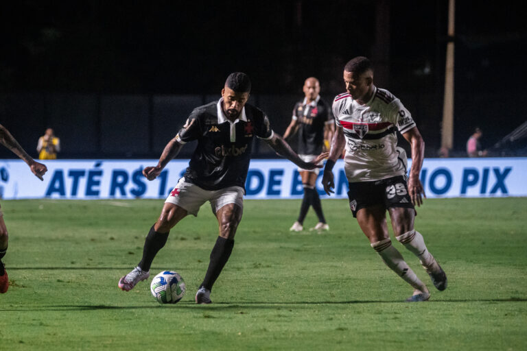 Vasco empata com o São Paulo e segue na zona de rebaixamento