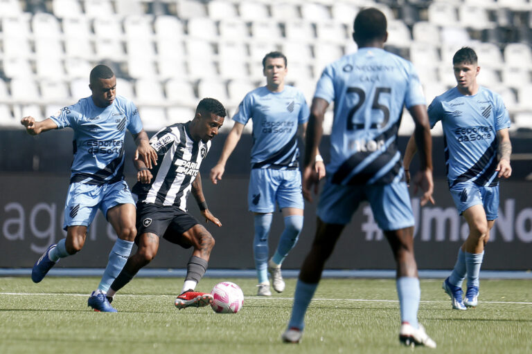 Botafogo e Athletico-PR arrastam empate na sequência do encontro