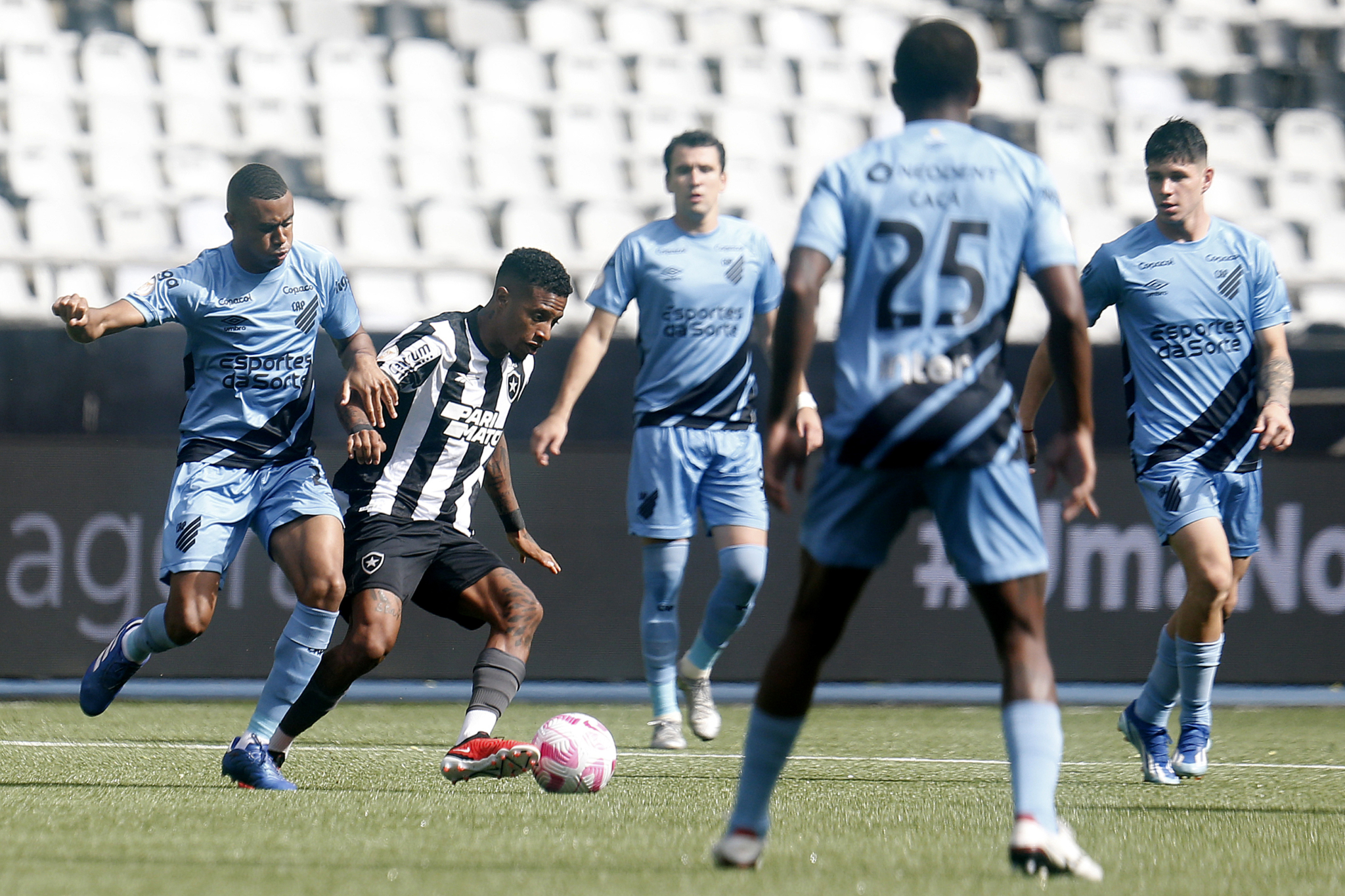 Estatísticas De Jogos De Futebol. Placar E Estádio Com Campo De