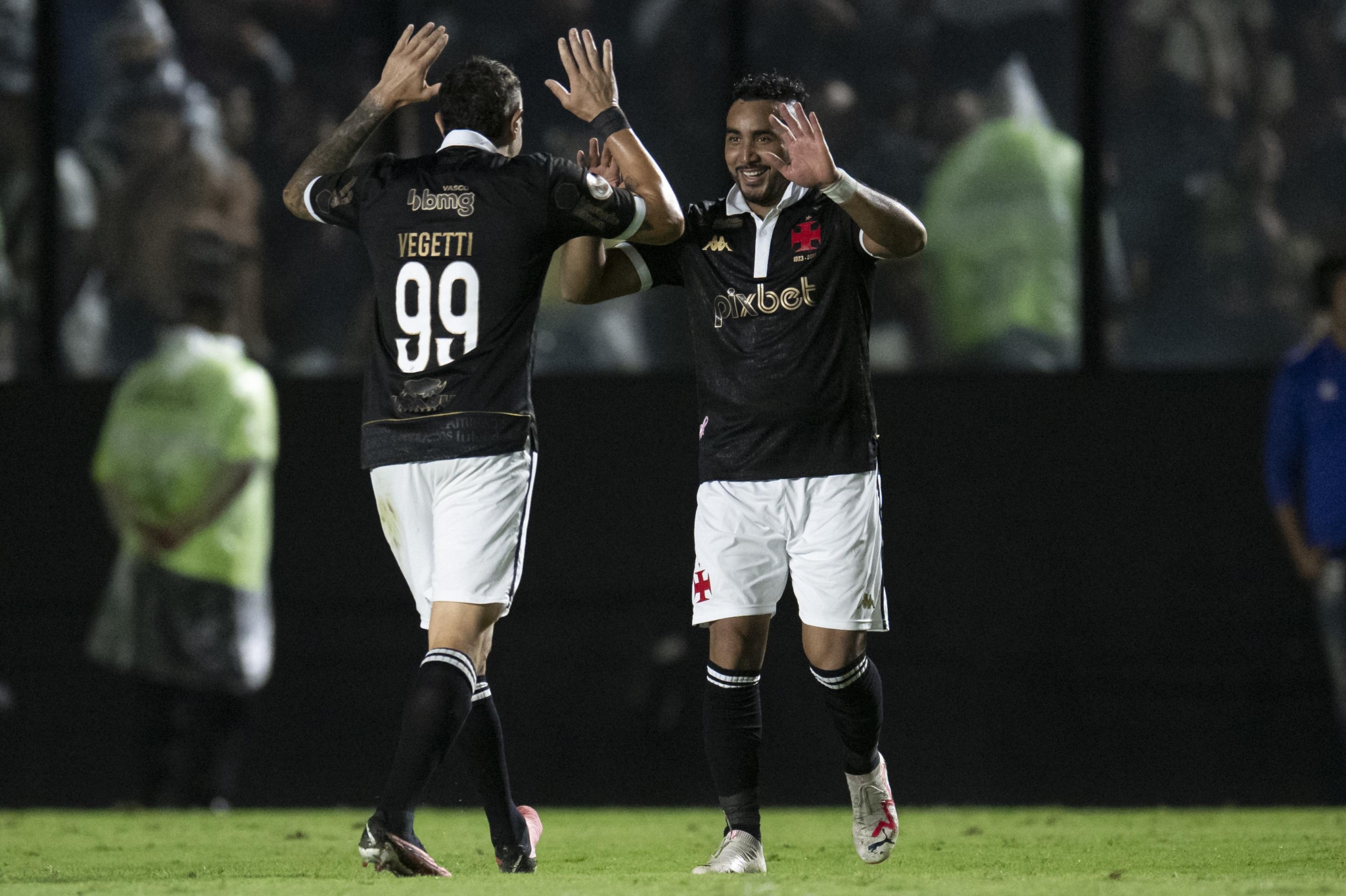 Relacionados do Vasco: Marlon Gomes e Rossi seguem fora contra Goiás e  Cuiabá, vasco