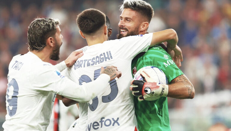 Camisa de goleiro do Milan esgota após surpreendente atuação de Giroud