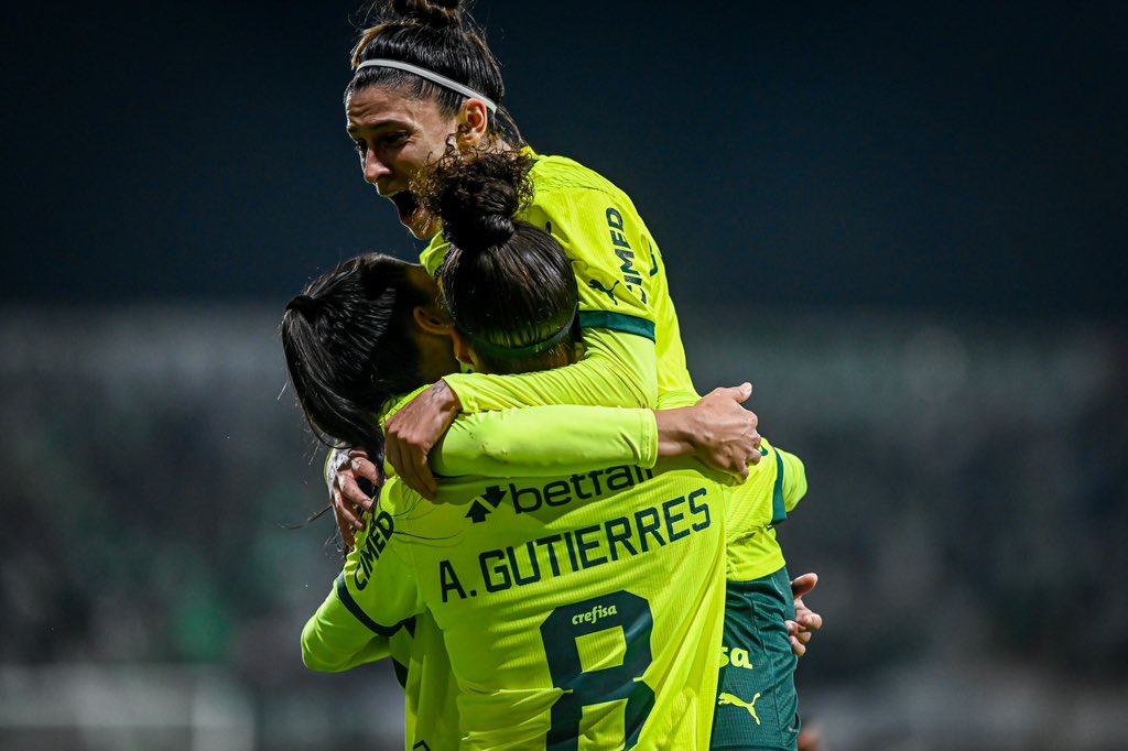 Gurias do Inter enfrentam as meninas do Corinthians na final do