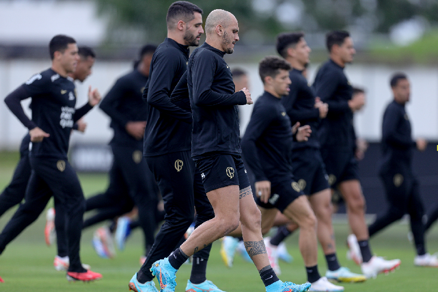 Renato Augusto defende veteranos do Corinthians: ‘Alguns vão sentir falta’