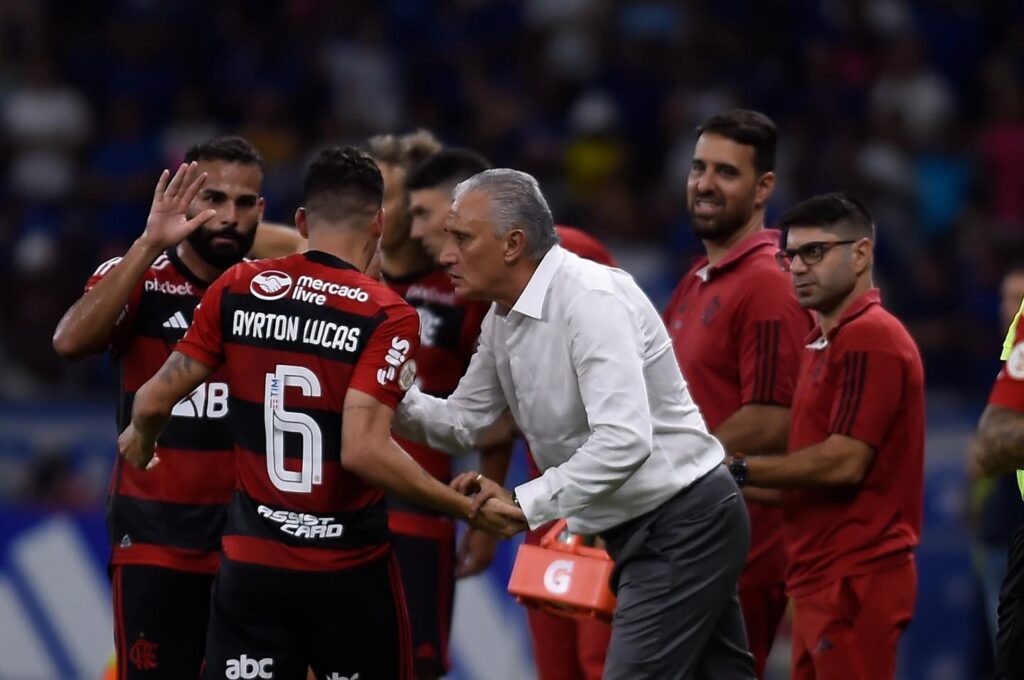 Tite na estreia com vitória pelo Flamengo - Marcelo Cortes / CRF