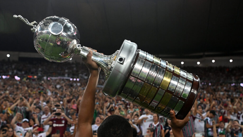 Após hegemonia de Palmeiras e Flamengo, Fluminense mantém sequência de títulos brasileiros na Liberta - CARL DE SOUZA / AFP