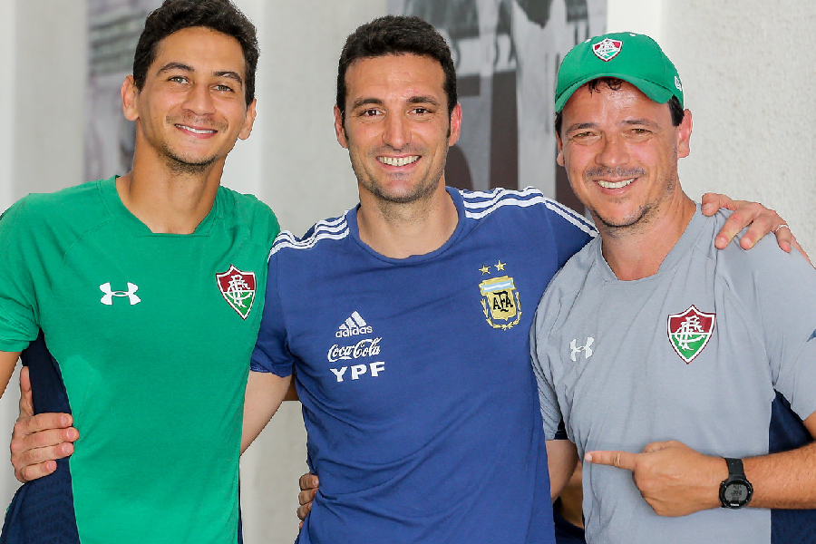 Ganso, Scaloni e Diniz em treino da seleção argentina na sede do Fluminense, em 2019 - : Lucas Merçon/FFC
