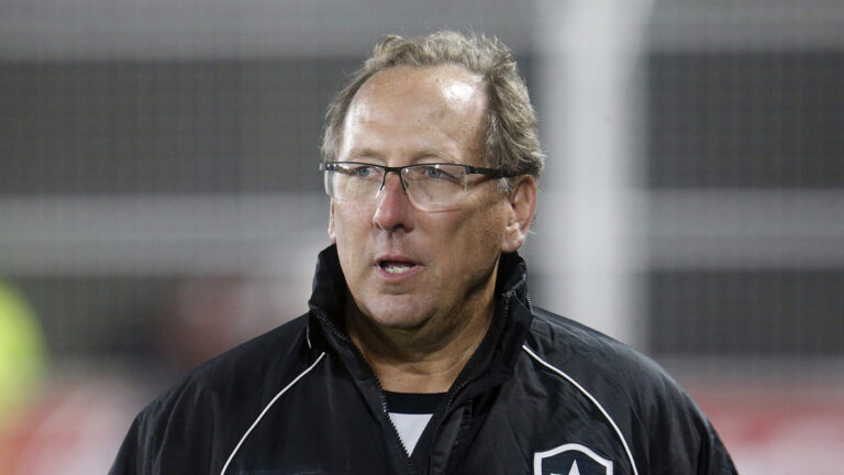 John Textor acusa atletas do São Paulo de manipulação a favor do Palmeiras