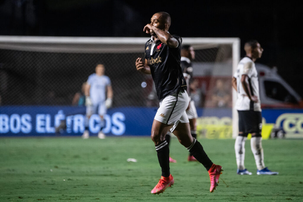 Bragantino busca empate com o Botafogo no fim, e briga do título