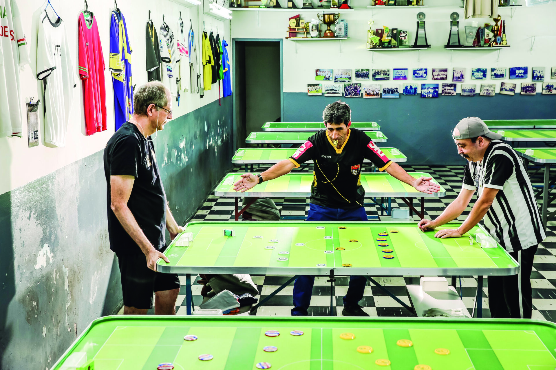 Diz aí, quanto fica o placar do jogo - Doentes por Futebol