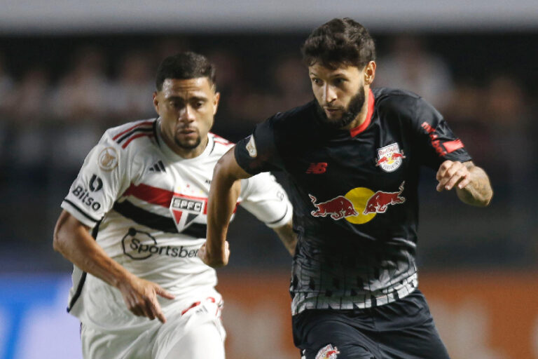 Bragantino cede e São Paulo vence aspirante ao título com pênalti nos acréscimos