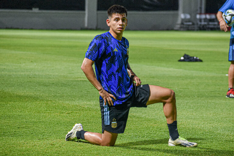 Echeverri: carrasco do Brasil é alvo de disputa de oito gigantes europeus