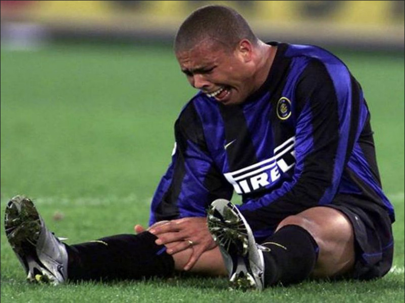 Ronaldo chora a lesão mais grave de sua carreira em 2000 - Reuters