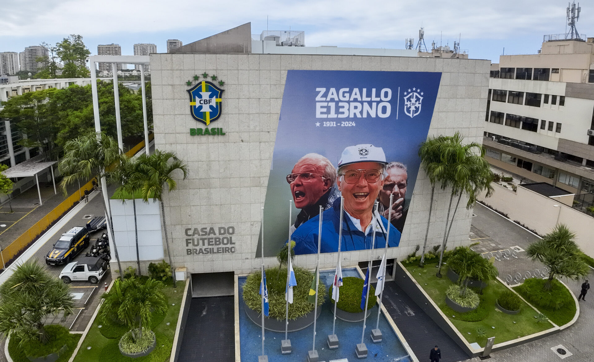 Velório de Zagallo na sede da CBF é marcado por visita de ex-atletas e técnicos
