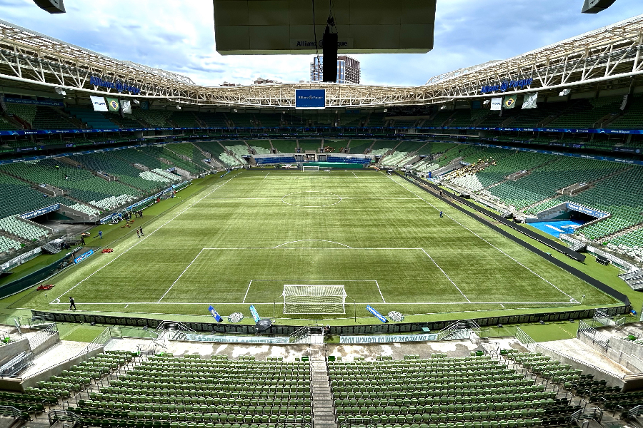 Abel critica gramado e Palmeiras só jogará no Allianz Parque após manutenção