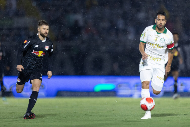 Palmeiras supera o Bragantino em último compromisso antes da Supercopa do Brasil