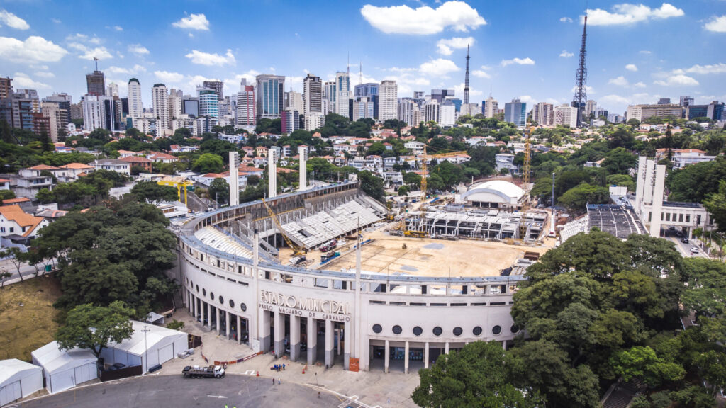 Vista aérea do Pacaembu duas semanas antes da final da Copa São Paulo de 2024 - Alexandre Battibugli/PLACAR