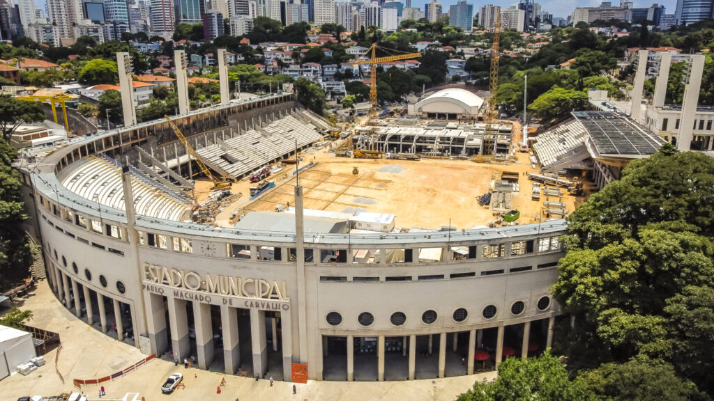 Vista aérea do Pacaembu duas semanas antes da final da Copa São Paulo de 2024 - Alexandre Battibugli/PLACAR
