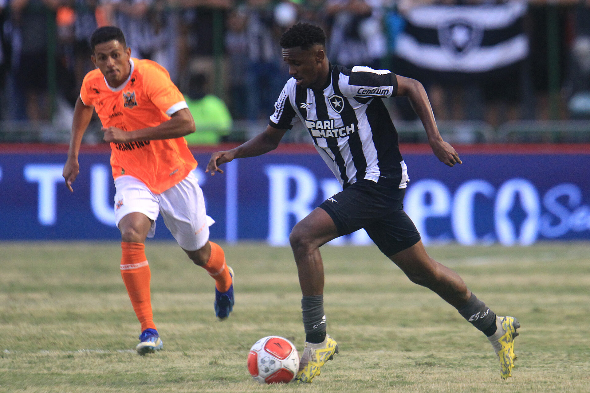 Botafogo mantém ‘inferno astral’ de 2023 às vésperas da pré-Libertadores