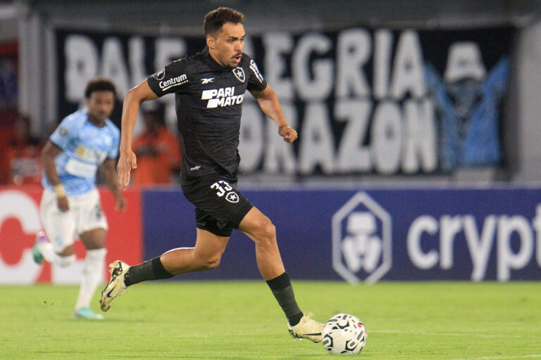Botafogo estreia na Libertadores com empate amargo contra o Aurora